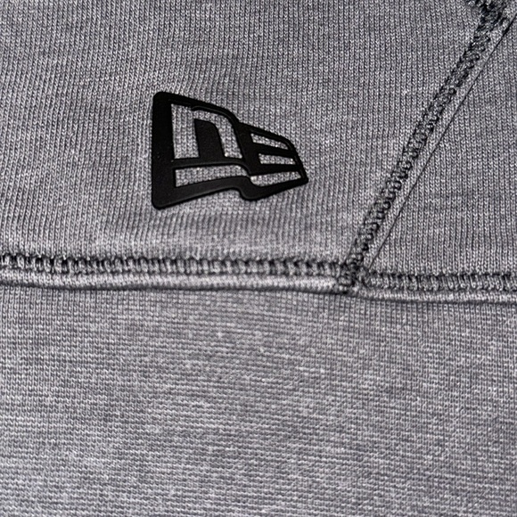 Medium new era, gray hoodie army National Guard logo with flag - Picture 5 of 8